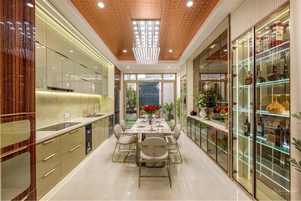 Siêu phẩm nhà mới 6 tầng, thang máy + full nt  hẻm nhựa 7m quang trung, gv  110m2  giá 19,6 tỷ.