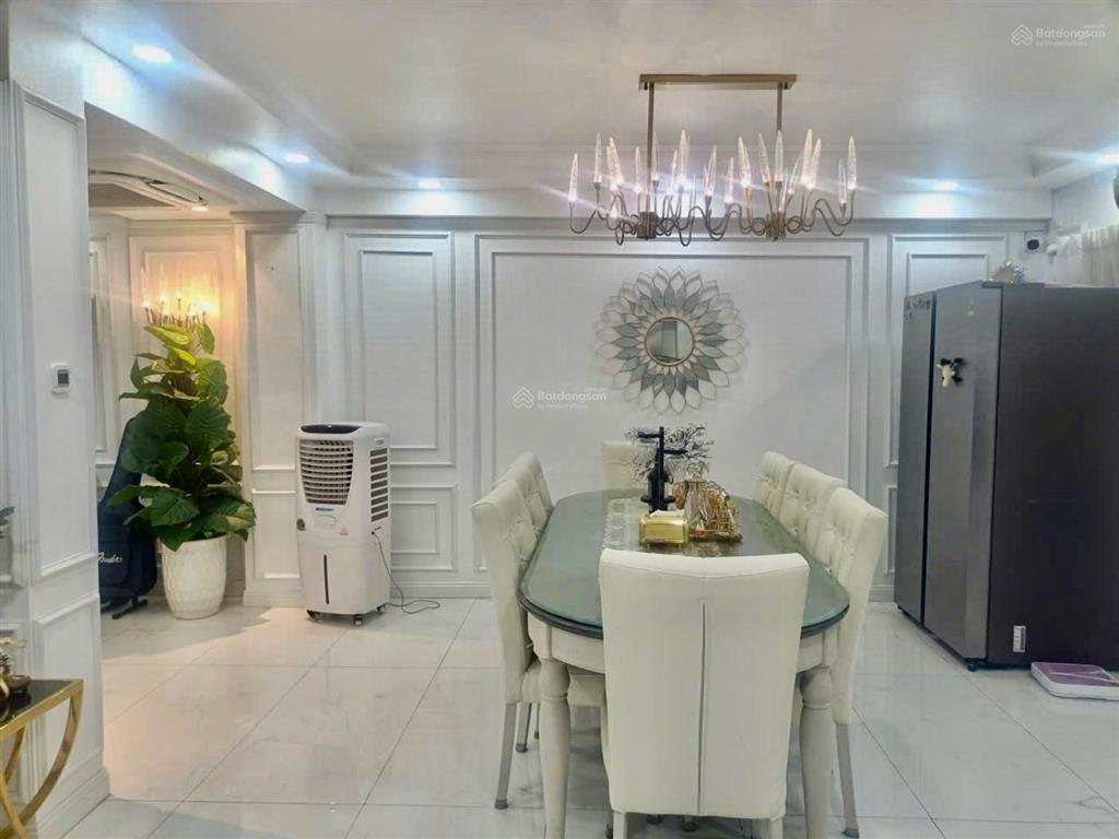 Bán nhà (9x21) khu vip bình thạnh  nơ trang long  2 tầng giá 32 tỷ.