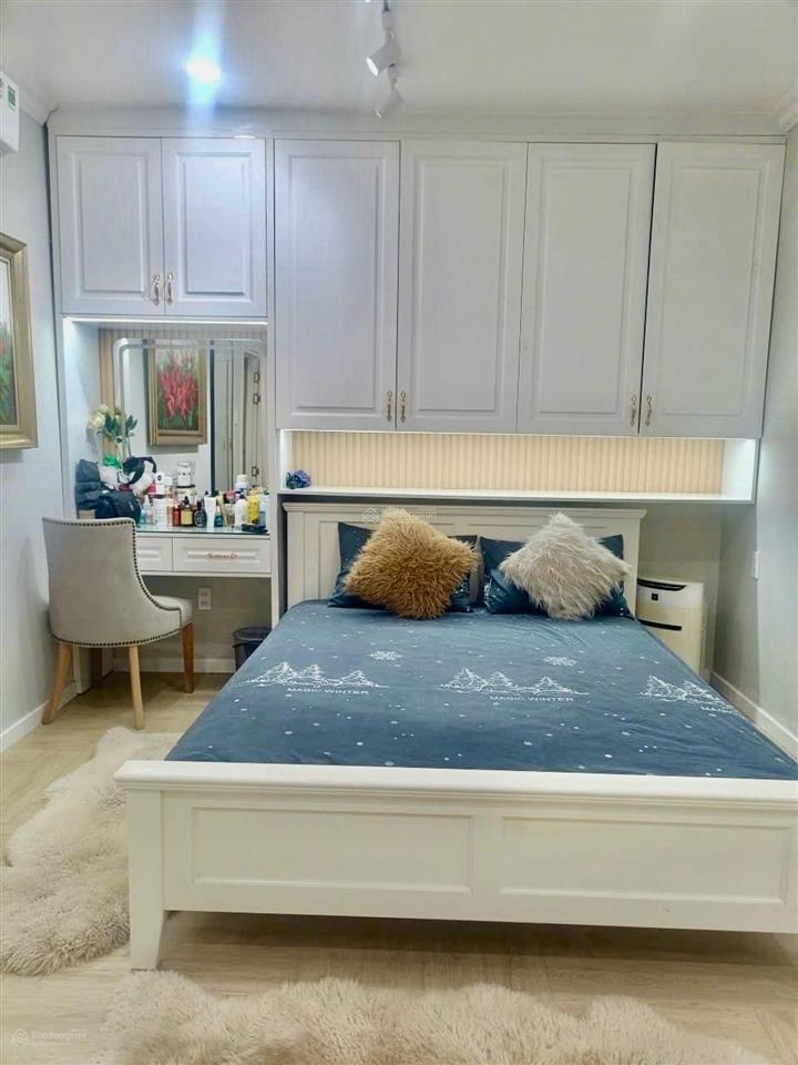 Bán nhà (9x21) khu vip bình thạnh  nơ trang long  2 tầng giá 32 tỷ.