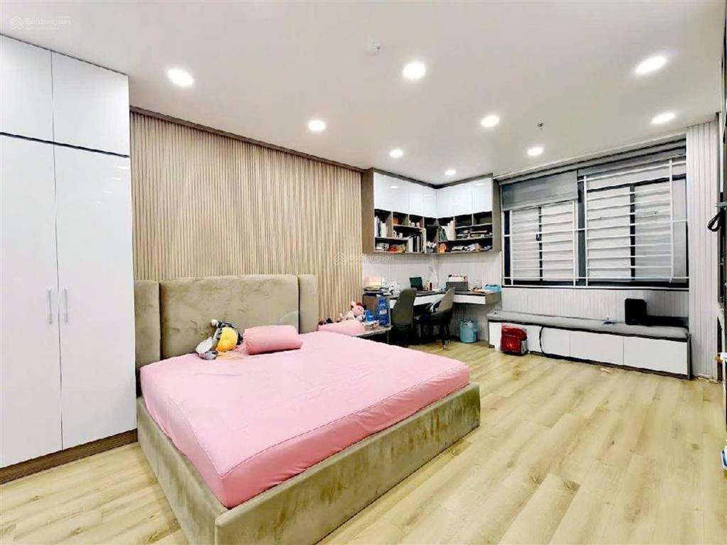 Bán tòa nhà 93 chdv thu nhập 6,5tỷ/năm  mt tân phú  8 tầng, hầm  600m2 hạ bán chỉ 1** tỷ.