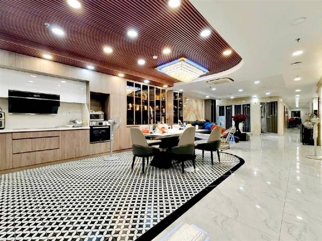 Bán tòa nhà 93 chdv thu nhập 6,5tỷ/năm  mt tân phú  8 tầng, hầm  600m2 hạ bán chỉ 1** tỷ.