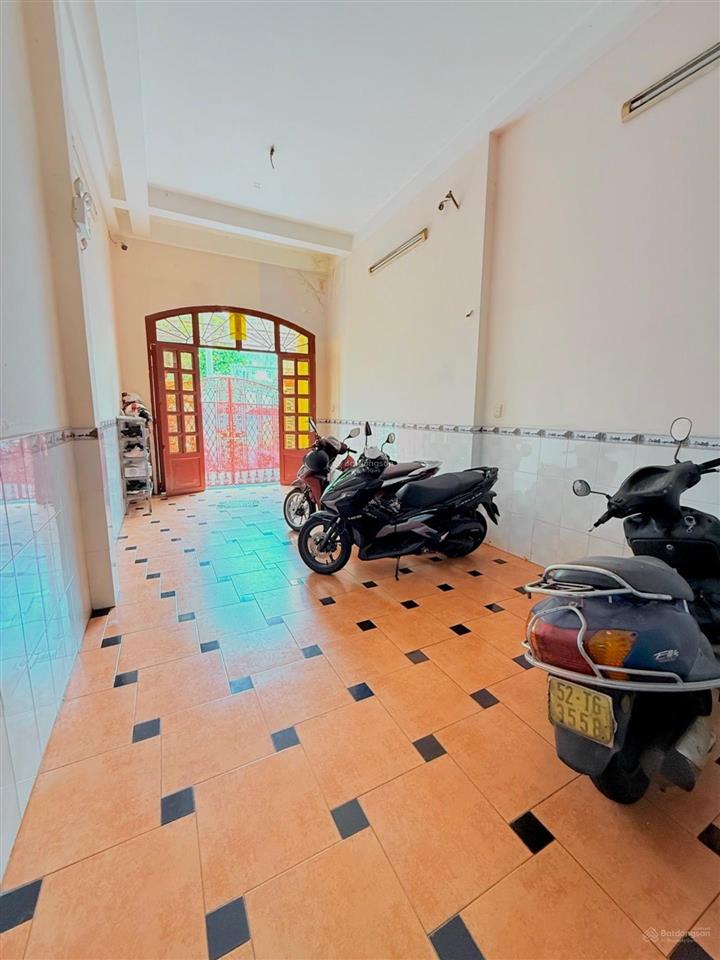 Bán nhà tại phan xích long  4 tầng, ngang 7 dài 20 (nở hậu ~ 145m2)  hxh 5m bán chỉ 23,5 tỷ.