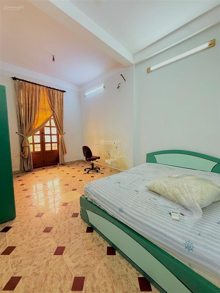 Bán nhà tại phan xích long  4 tầng, ngang 7 dài 20 (nở hậu ~ 145m2)  hxh 5m bán chỉ 23,5 tỷ.