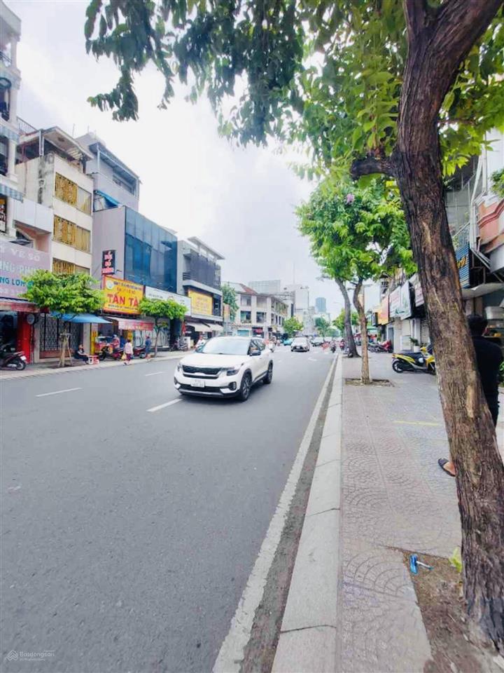 Mặt tiền quận 1  đường đinh tiên hoàng  4 tầng thang máy  91m1 bán chỉ 33tỷ.