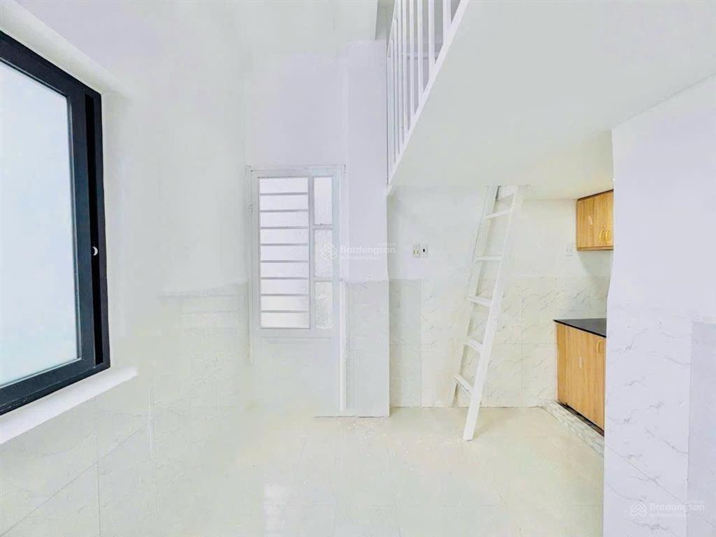 Bán tòa nhà siêu dòng tiền  dt lớn 300m2  khu vip tên lửa  ngang khủng 15m  giá bán 48tỷ.