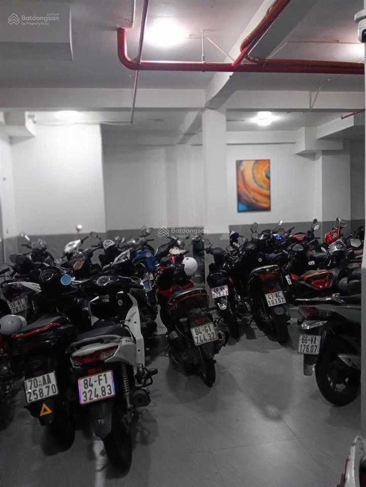 Bán tòa nhà siêu dòng tiền  dt lớn 300m2  khu vip tên lửa  ngang khủng 15m  giá bán 48tỷ.