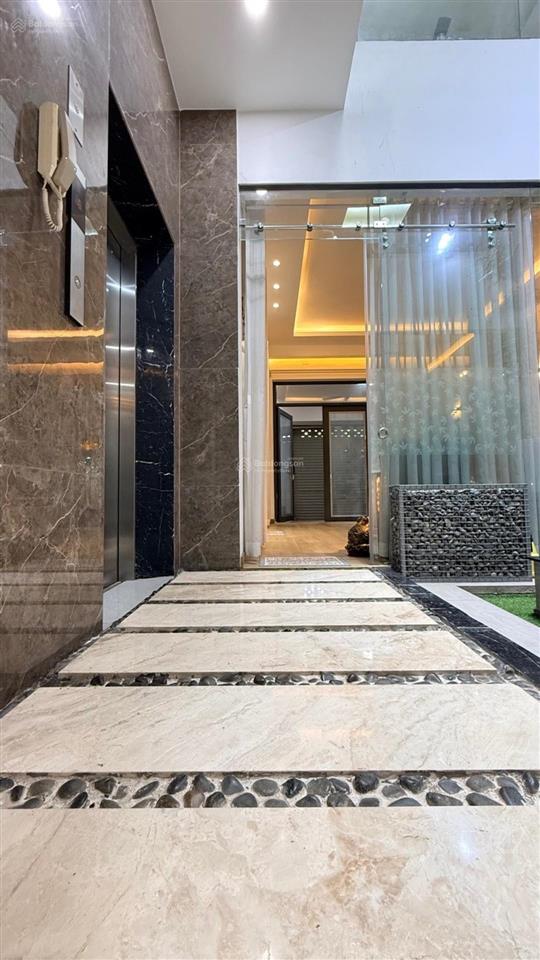 Villa nhà đẹp, 5 tầng thang máy  ngay gần sân gold  135m2 bán chỉ 23,5 tỷ  gò vấp.