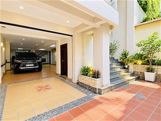 Biệt thự khu vip, 6 tầng thang máy, ngay nguyễn trọng tuyển, 200m2 ngang đẹp 7,5m. giá bán 55tỷ