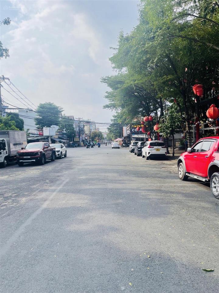 Bán nhà 5m*18m, 3 tầng đúc btct, hẻm 10m thông. ngay dương quảng hàm, gò vấp. chỉ 14tỷ.