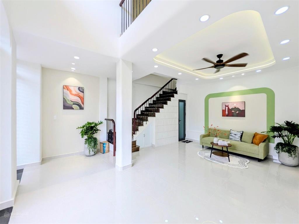 Bán nhà mtkd phạm văn đồng, 6 tầng ngang rộng 5m ~ 40m2 chỉ 10,85 tỷ