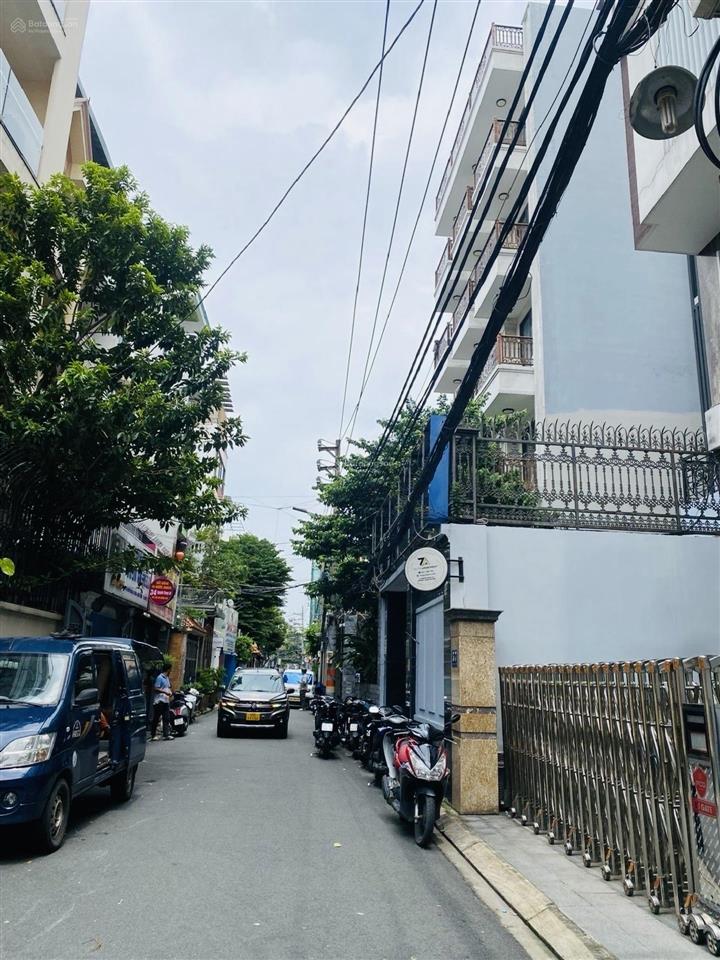 Tòa nhà mặt tiền, diện tích lớn 220m2. 5 tầng có hầm, thang máy. ngay gần tân sơn nhất. bán 45 tỷ