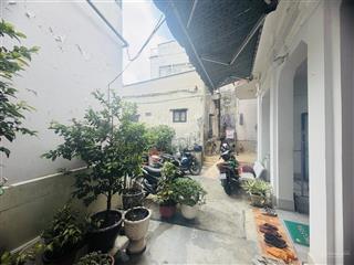 Mặt tiền lê lợi, gần đại học cn4. 350m2, ngang lớn 11,5m. 2 tầng, bán 50 tỷ