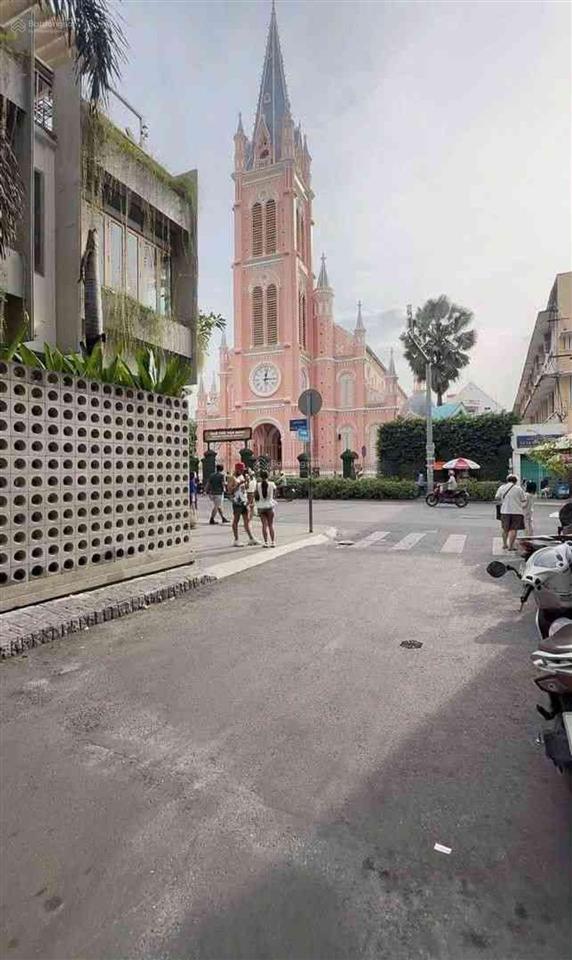 Mặt tiền quận 1 ( 1 ) 5 tầng full nội thất, 60m2 bán chỉ 26,2 tỷ.