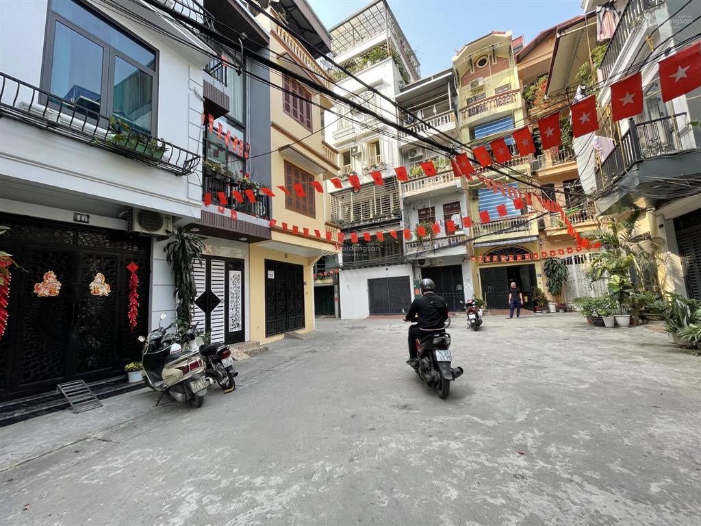 Bán gấp nr 4pn, 5t giá siêu hời 299 triệu / m2, 28m2 ở đường nguyễn đình chiểu, q.hai bà trưng