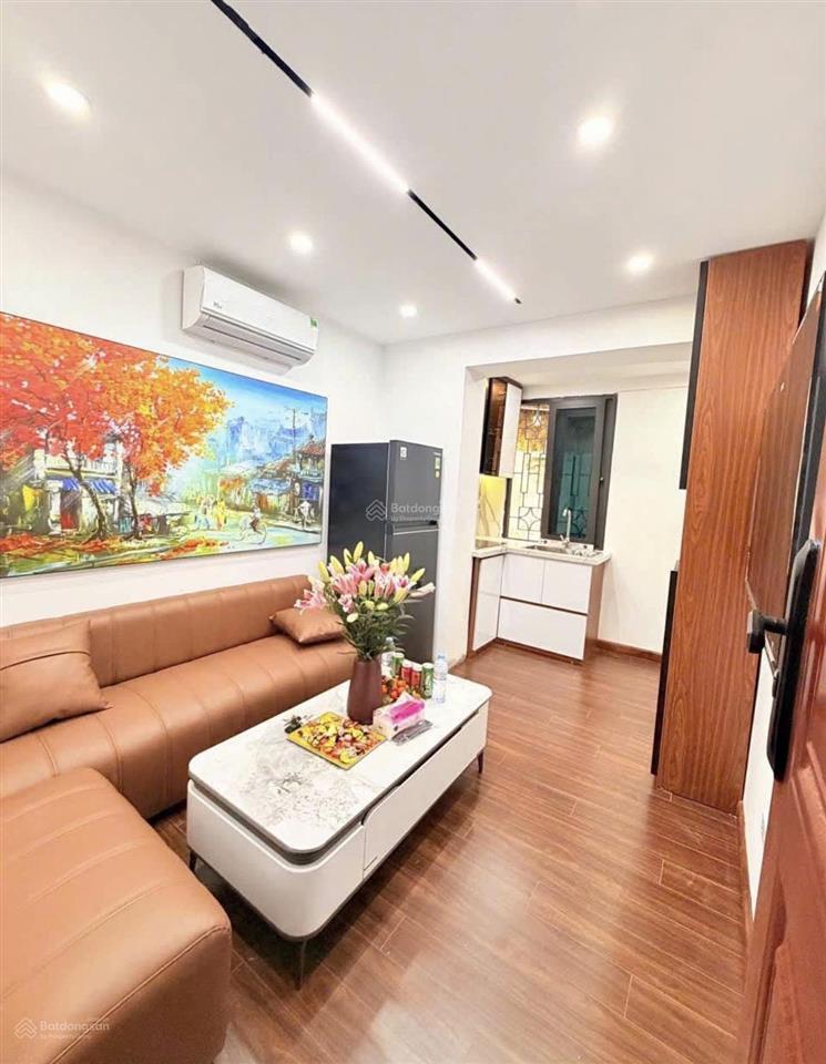 Nhà hiếm,quận hai bà trưng plò
đúc
giá nhỉnh 9 tỷ.ô tô vf3 đỗ cửa,nhà đẹp,ở ngay