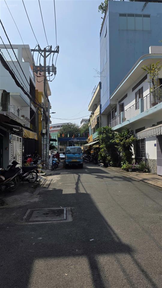 Chủ gửi bán nhà hẻm 226 lê trọng tấn  dt 5x21m ( nở hậu 5m25 ) nhà cấp 4  giá 8,3 tỷ tl