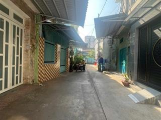 Chủ gửi bán nhà ngay aeon tân phú  dt 5x21m 1 trệt 1 lầu  góc 3 mặt tiền thông thoáng