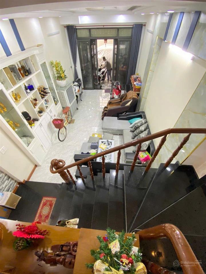 Nhà đẹp hương lộ 3 ngay aeon tân phú  dt 5x19m đúc 1 trệt 3 lầu  giá bán 8.6 tỷ thương lượng