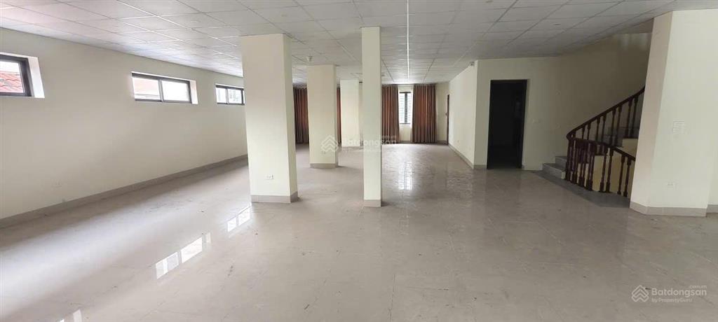Cho thuê mbkd nguyên căn 240m2 3 tầng kđt văn phú  hà đông