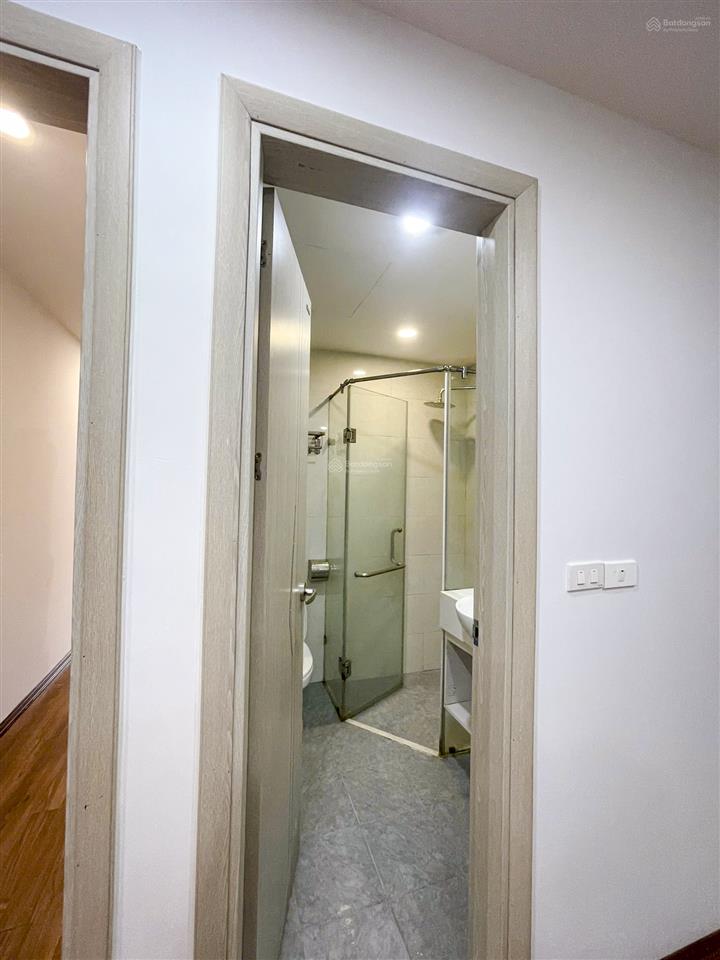 Cho thuê căn hộ 3pn full nội thất, sơn sửa vệ sinh lại như mới