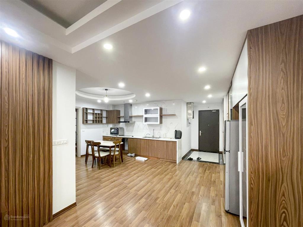 Cho thuê căn hộ 3pn full nội thất, sơn sửa vệ sinh lại như mới