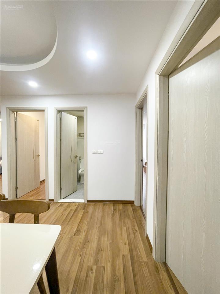 Cho thuê căn hộ 3pn full nội thất, sơn sửa vệ sinh lại như mới