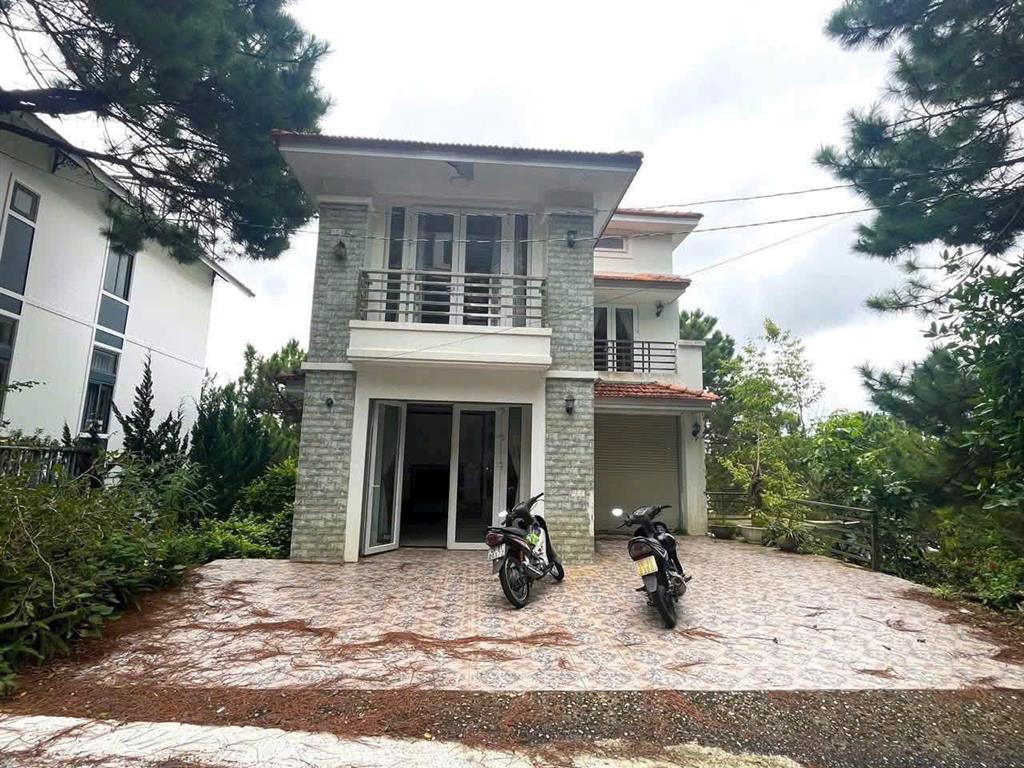 Cho thuê và sang nhượng villa Nam Hồ giá 18 triệu  phường 11 Đà Lạt Lâm Đồng