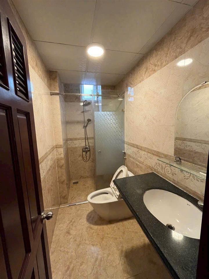 Cho thuê và sang nhượng villa Nam Hồ giá 18 triệu  phường 11 Đà Lạt Lâm Đồng