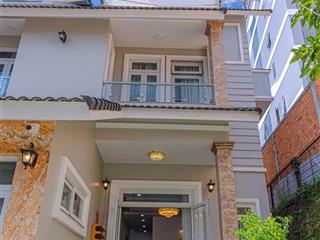 Cho thuê villa 5 phòng ngủ sân vườn rộng giá 30 triệu tại đường Trạng Trình Đà Lạt Lâm