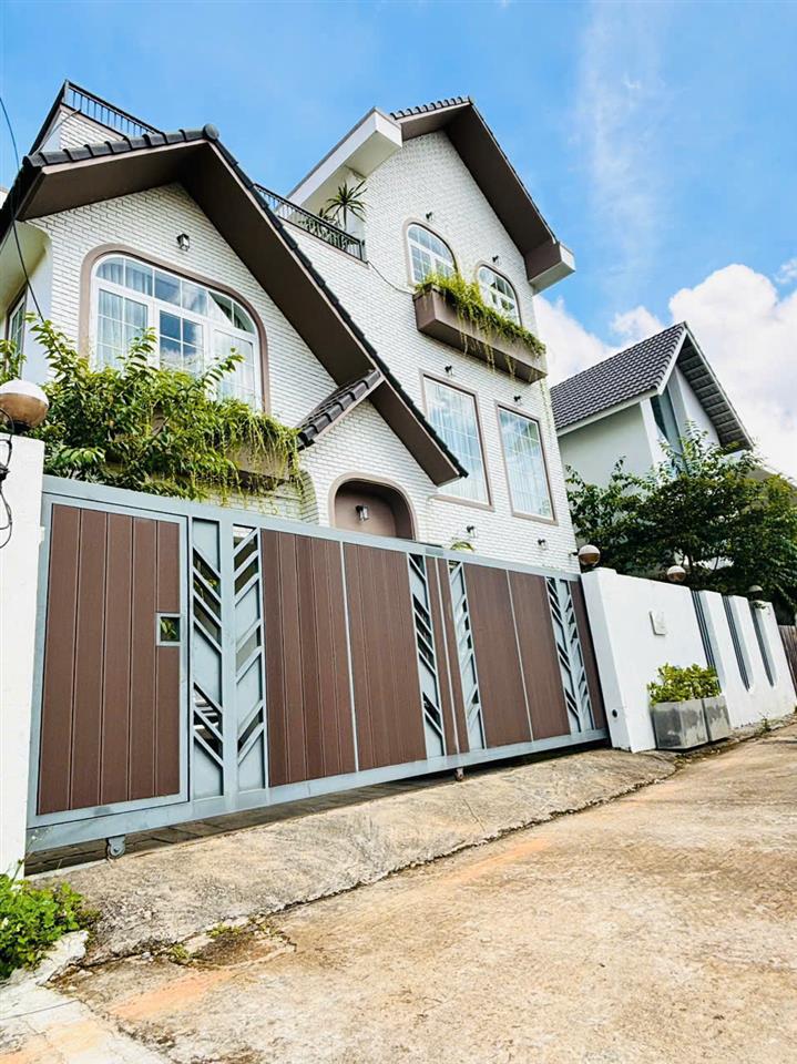Cho thuê biệt thự smarthome 6 phòng ngủ khu biệt thự đồng bộ giá 35 triệu tại Dankia Đà