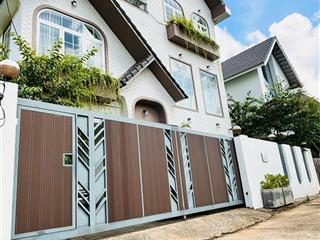 Cho thuê biệt thự smarthome 6 phòng ngủ khu biệt thự đồng bộ giá 35 triệu tại Dankia Đà