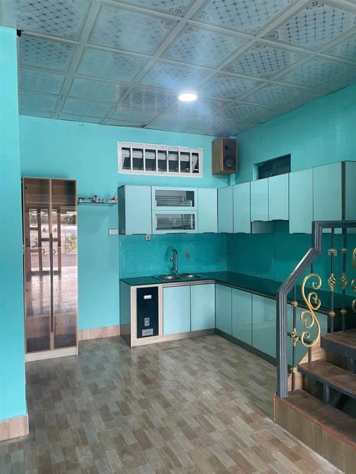 Cho thuê nhà mặt tiền 5 phòng ngủ giá 10.5 triệu đường Đinh Công Tráng Đà Lạt Lâm Đồng