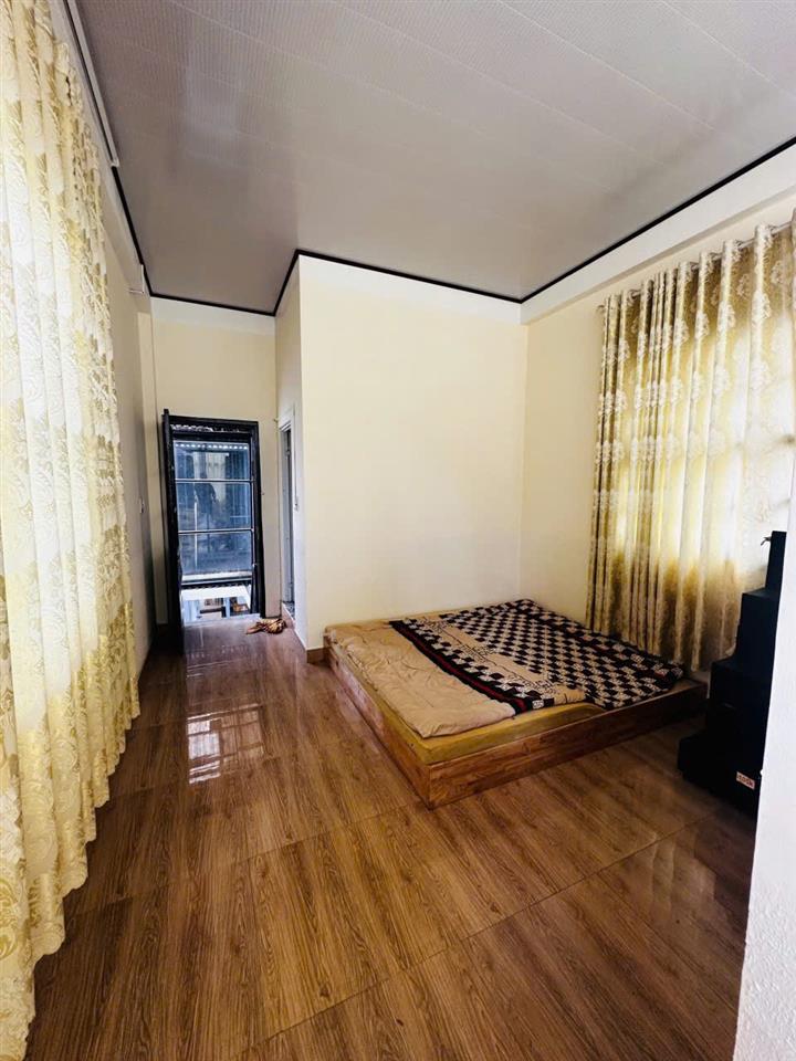 Cho thuê nhà mặt tiền 5 phòng kinh doanh đa ngành nghề giá 21 triệu đường Nguyễn Văn Trỗi