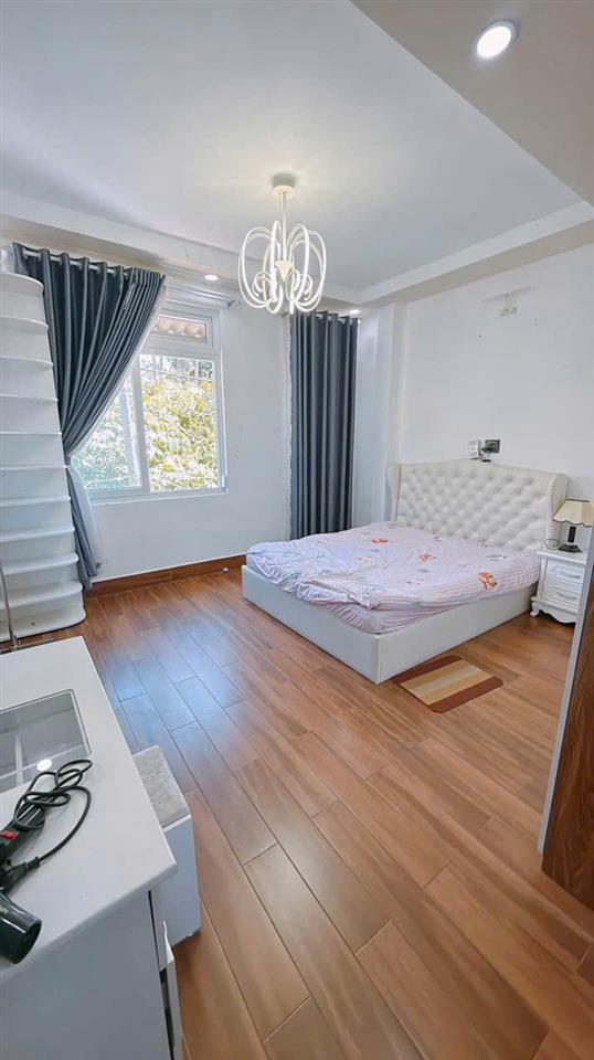 Cho thuê nhà nguyên căn 4 phòng ngủ có mặt bằng kinh doanh giá từ 16 triệu Mai Hoa Thôn