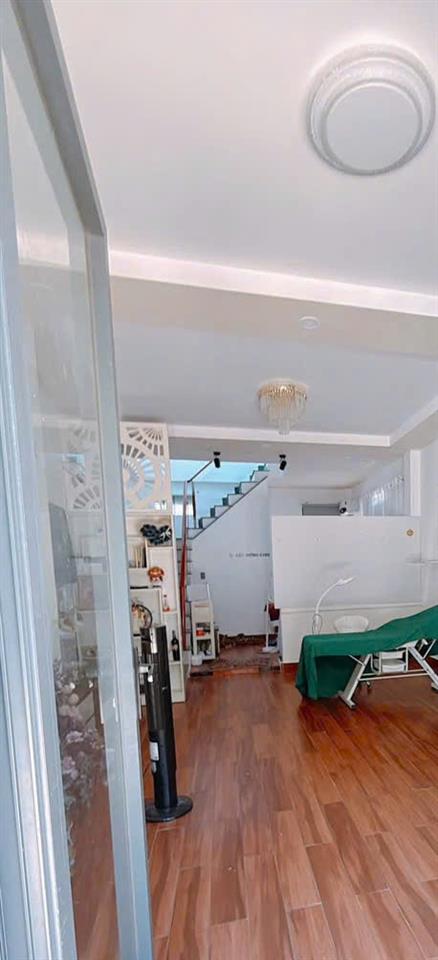 Cho thuê nhà nguyên căn 4 phòng ngủ có mặt bằng kinh doanh giá từ 16 triệu Mai Hoa Thôn