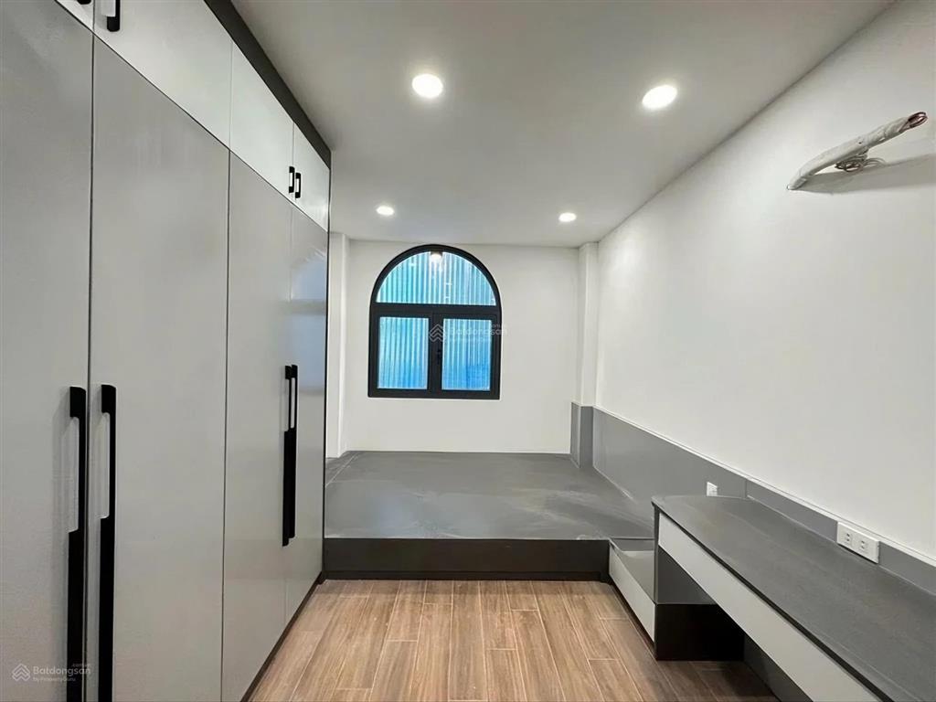 [phường bàn cờ] bán nhà 5 tầng mới đường lý thái tổ quận 3, đang có dòng tiền, giá 4.6 tỷ
