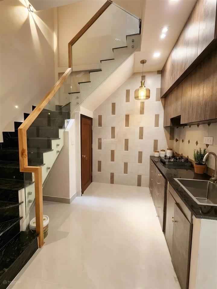 Bán nhà quận 3  đường nguyễn đình chiểu  phường bàn cờ  hẻm 5m