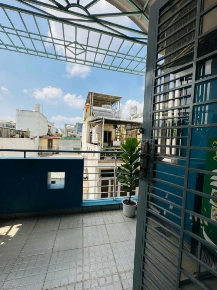 BÁN NHÀ 5 TẦNG SÁT MẶT TIỀN VƯỜN CHUỐI TRUNG TÂM QUẬN 3 – CẬN KỀ KHU KINH DOANH ĐỈNH