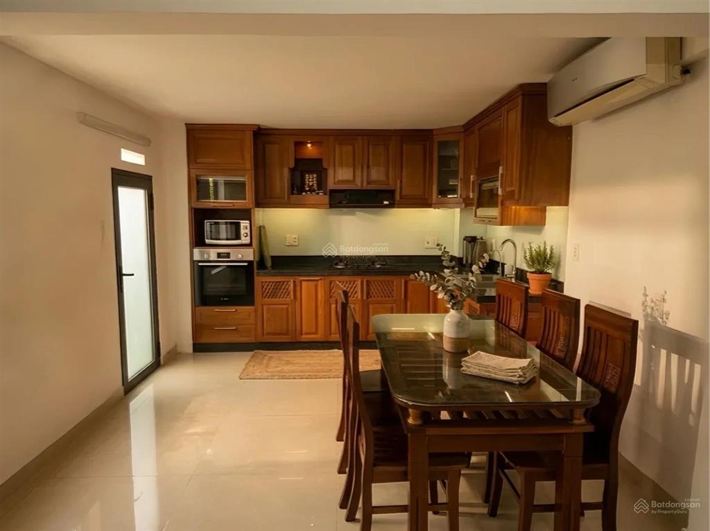 Bán nhà phường vườn lài quận 10  hxh 5m thông  căn góc 5 tầng  4.6m ngang  chỉ 11.8 tỷ