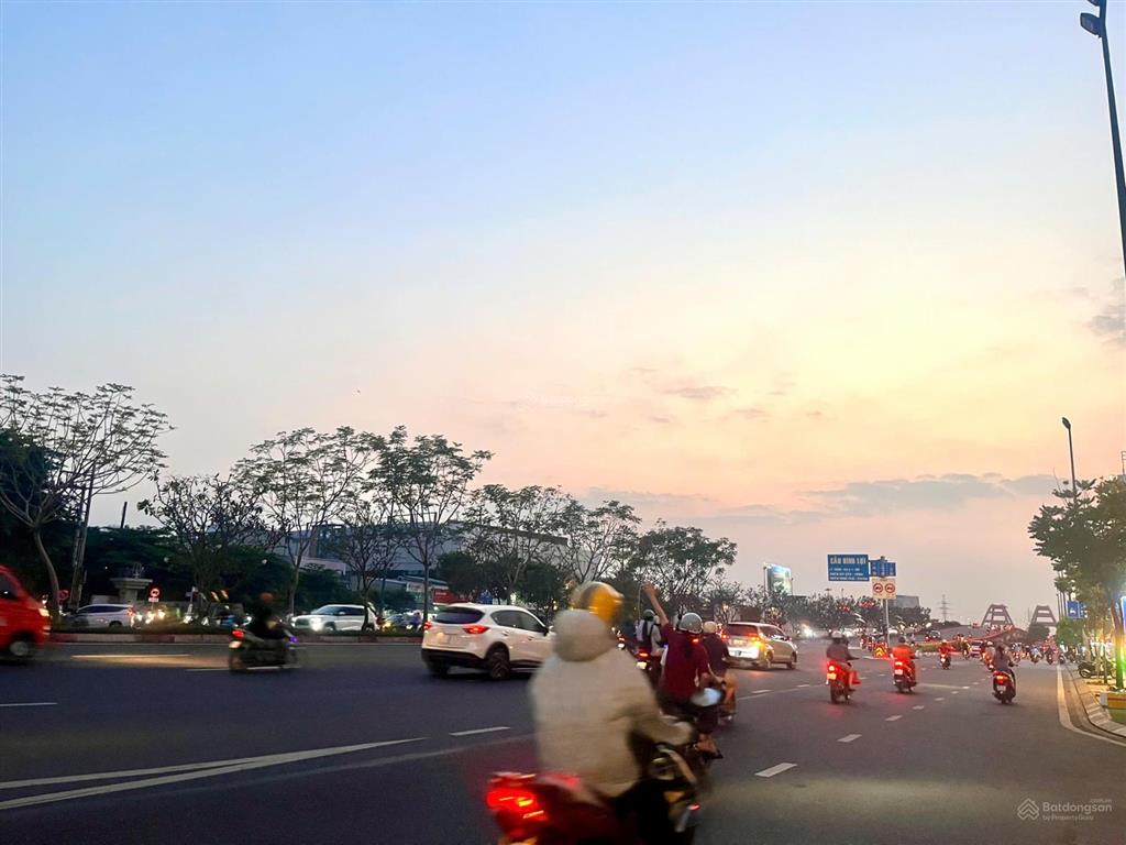 Tài sản lõi  2 mặt tiền phạm văn đồng & kha vạn cân  đối diện gigamall  nhỉnh 200tr/m2