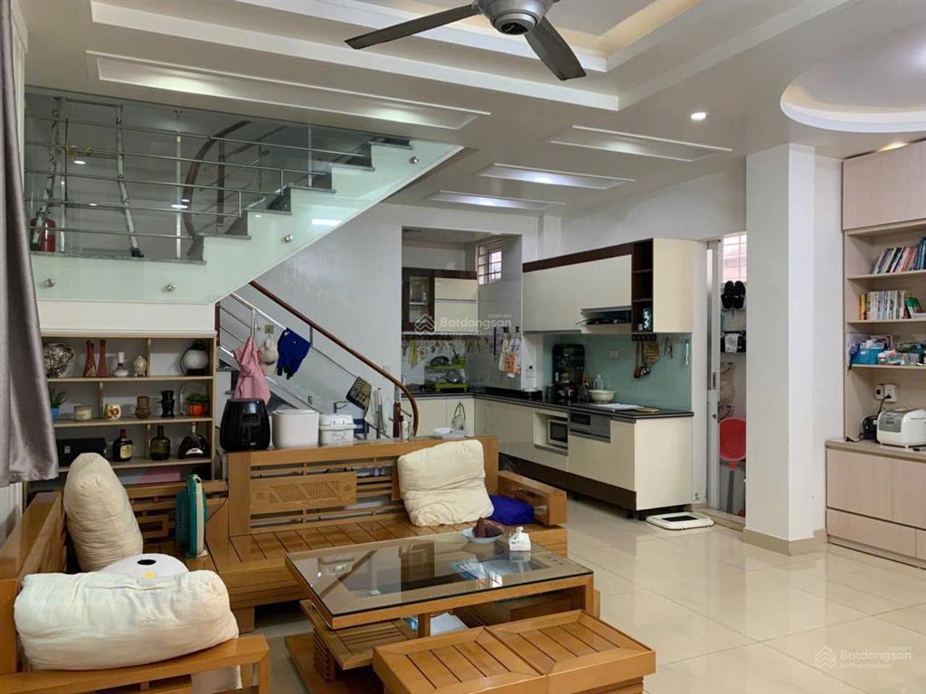 Cho thuê nhà riêng hai bà trưng  45m2  3 ngủ  3 wc  full đồ