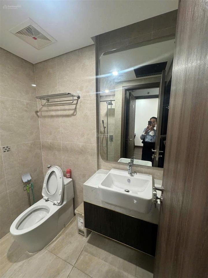 Cho thuê căn hộ 63m2, 2 ngủ, 2 wc, hoàng huy commerce, 9,5 triệu, full đồ