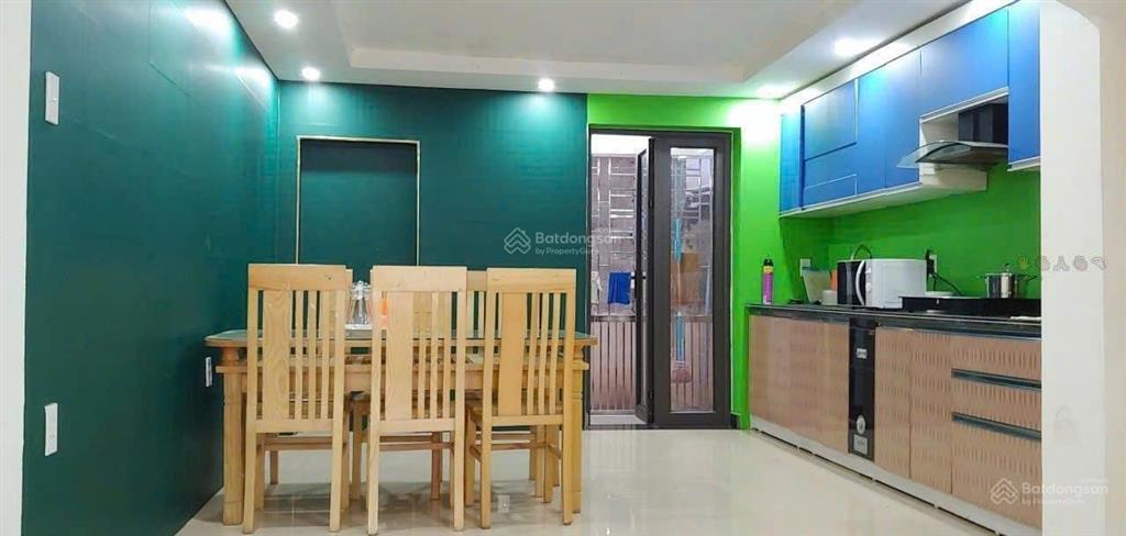 Cho thuê nhà nguyên căn  90m2  5 ngủ  văn cao  full đồ
