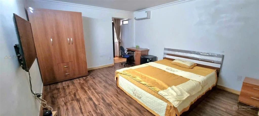 Cho thuê nhà nguyên căn  90m2  5 ngủ  văn cao  full đồ