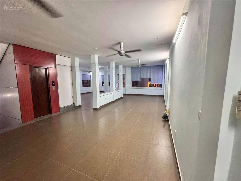 Cho thuê nhà 160m2 sàn5 tầngvũ chí thắng25 triệu