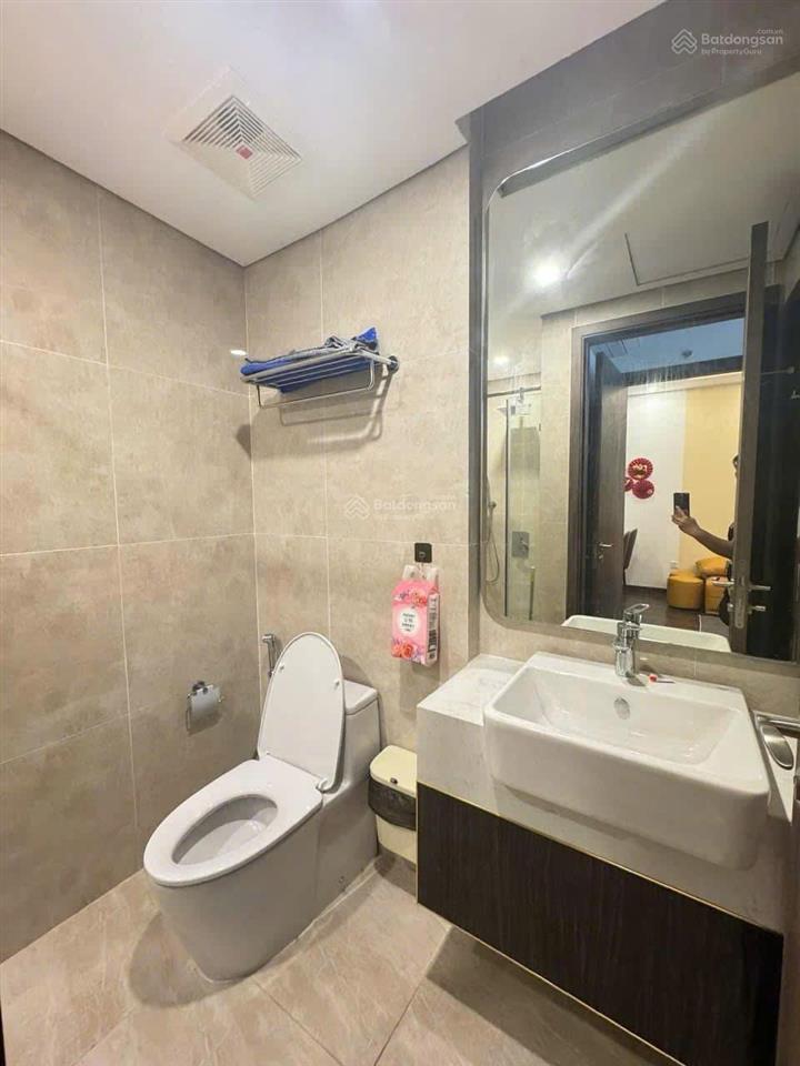 Cho thuê căn hộ 2 ngủ, 2 wc, hoàng huy commerce, tòa lotus, 10 triệu