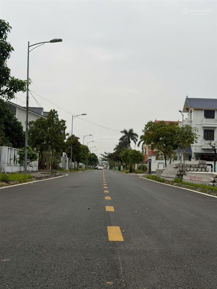 Bán đất nền dự án tại anh dung 7 đối diện công viên , giá 5,4 tỷ, 180m2