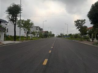 Bán đất nền dự án tại anh dung 7 đối diện công viên , giá 5,4 tỷ, 180m2