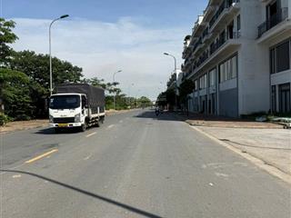 Bán 47m lô góc tđc trâu quỳ, mặt tiền rộng, đường 8m thông bàn cờ giá siêu rẻ 195tr/m