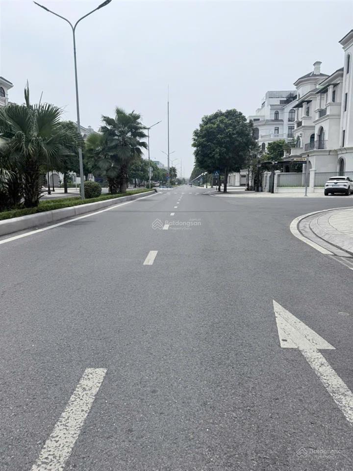 Lô đất hiếm có trâu quỳ, tầm tài chính hơn 3 tỷ, diện tích 30m, cách 1 nhà ra ô tô tránh thông